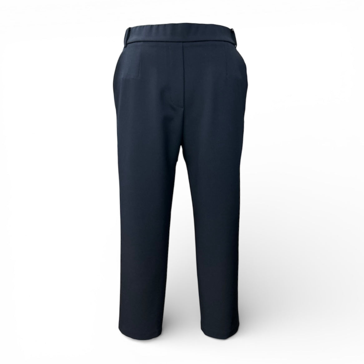 Witoldi Signature Travel Pants featuring a comfortable elastic waistband and hidden secret pockets. Designed with a slimming fit and wrinkle-free premium fabric for active women over 50.
